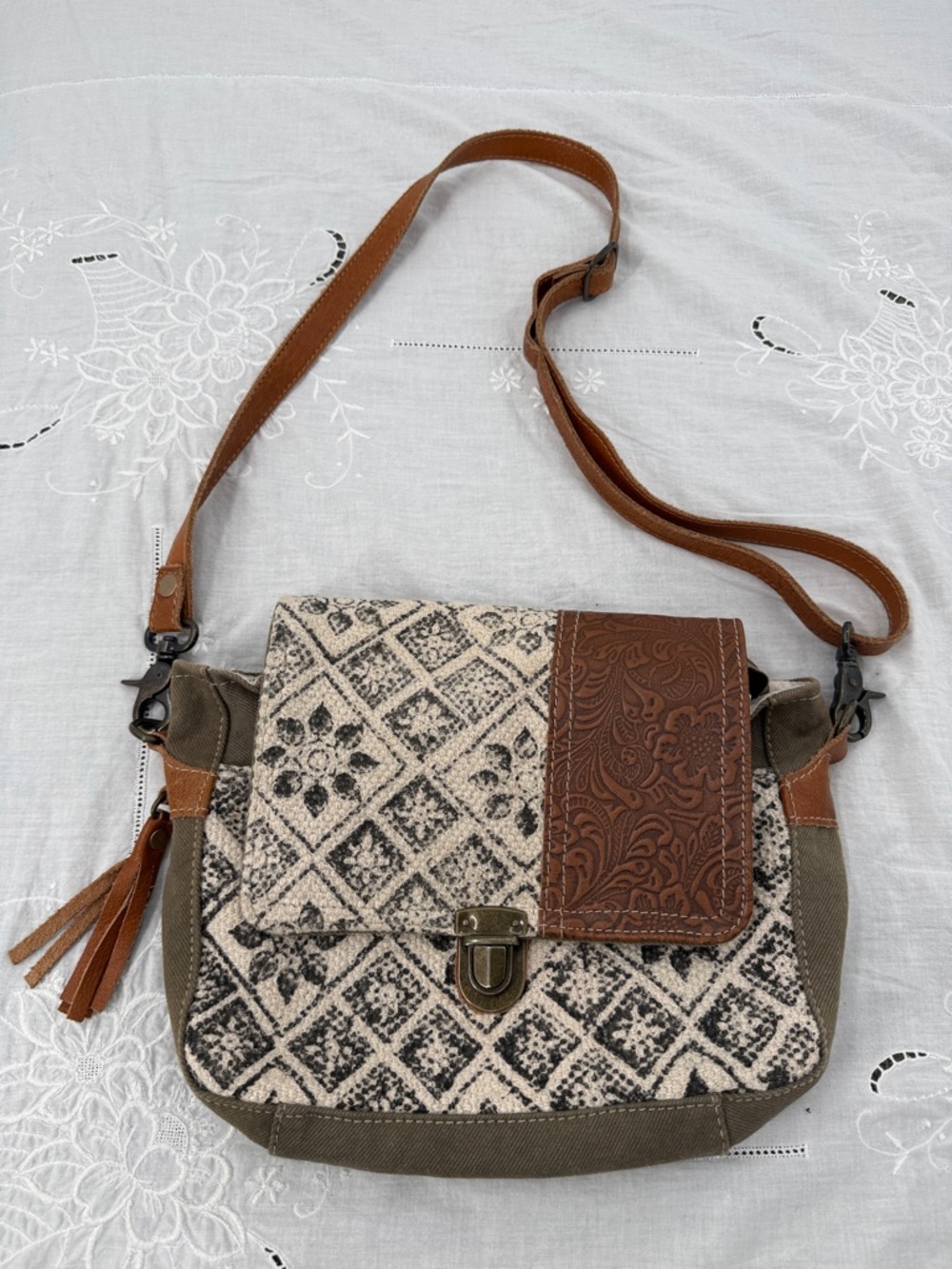 Myra Bag Wm Spell Bound Messenger Bag Purse Crossbody Upcycled Canvas Leather